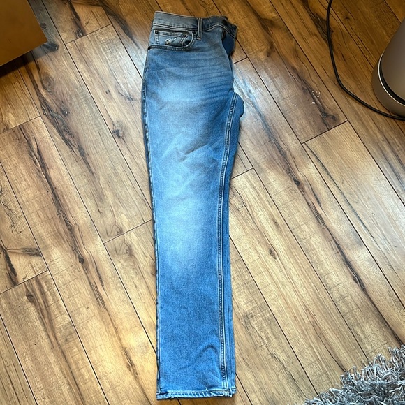 Old Navy 30x30 Slim Jeans - Picture 1 of 5